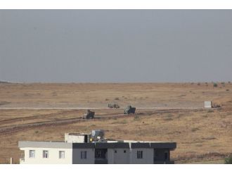 Sınırın iki tarafında büyük hareketlilik