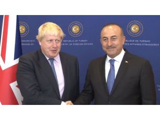 Çavuşoğlu İngiliz mevkidaşıyla bir araya geldi