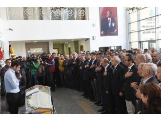 Kılıçdaroğlu cemevindeki cenaze törenine katıldı