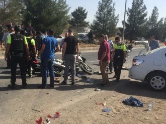 Diyarbakır’da kaza: 2’si polis, 3 yaralı