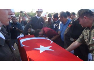 Osmaniyeli şehit toprağa verildi