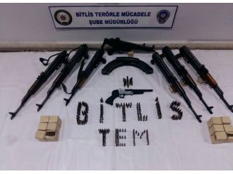 Bitlis’te PKK’ya ait silah ve mühimmat ele geçirildi