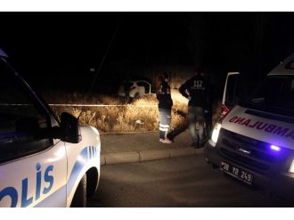 Kendini bıçaklayan şahısı domdom kurşunuyla öldürdü