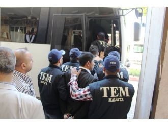 Zirve sanıkları tutuklandı