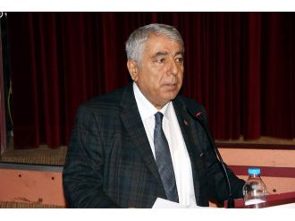 Tayin rekortmeni müdür emekli oldu