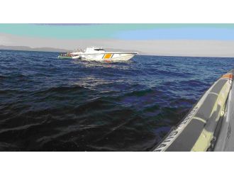 Kuşadası Körfezi açıklarında 48 kaçak göçmen yakalandı