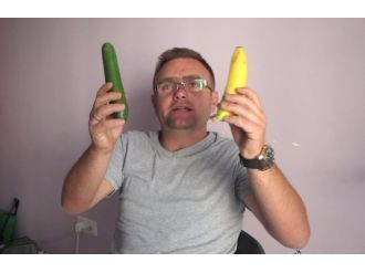 2. kez aynı tuzağa düştü: Yine muz ve salatalık geldi