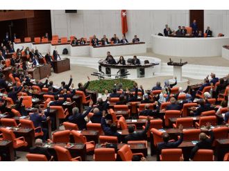 Tezkere Meclis’ten geçti