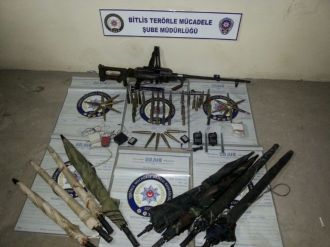 Terk edilen araçtan mühimmat çıktı