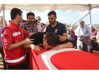 Sakarya şehidini gözyaşlarıyla uğurladı