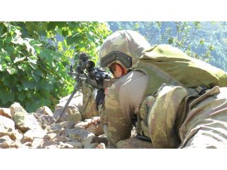 Teröristle çatışma anı vatandaşın kamerasına yansıdı