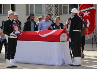 Şehit polisin cenazesi törenle memleketine gönderildi
