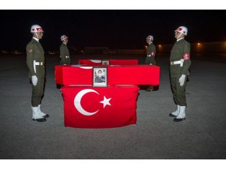 Yüksekova şehitleri memleketlerine uğurlandı