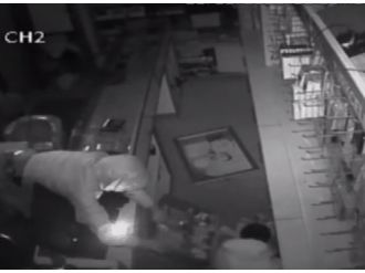 İş yerini dakikalar içinde böyle soydular