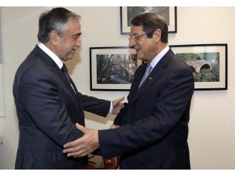 Akıncı-Anastasiadis görüşmesi başladı