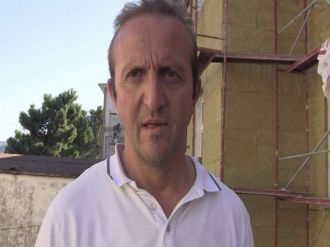 Araba farı sayesinde kurtuldu