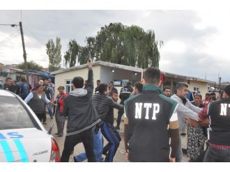 Tekirdağ’da hareketli dakikalar: Polise saldırdılar !