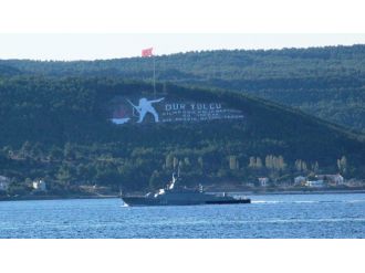 Rus savaş gemisi Çanakkale Boğazı’ndan geçti
