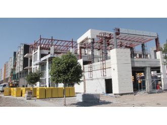 AVM inşaatından düşen işçi öldü