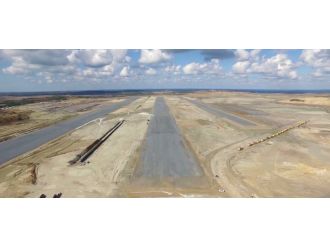 Üçüncü havalimanının ilk pisti tamamlanmak üzere