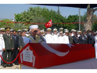 Mersin şehidini son yolculuğuna uğurladı