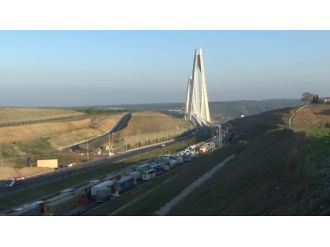 3. köprüde trafik durdu