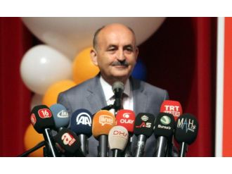 "Mağdur olan 462 kişi görevine iade edildi"