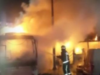 Yenibosna’da otobüs kundaklandı