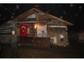 Baba olmayı bekleyen şehidin 9 da kardeşi vardı