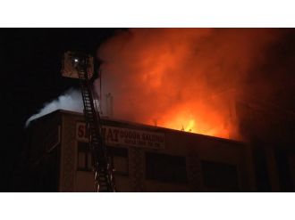 Şişli’de korkutan yangın