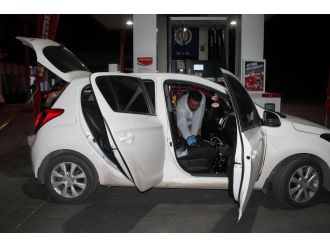 Genç kadın benzinlikte tabancayla kendini vurdu