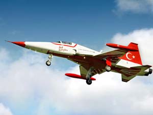 Türk Yıldızı Düştü