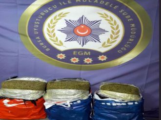 Otobüs terminalinde 25 kilo esrar ele geçirildi