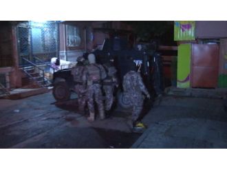 İstanbul’da zehir tacirlerine şafak operasyonu