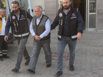 FETÖ’ye eleman kazandıran 3 kişi yakalandı