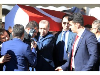 Kemal Unakıtan son yolculuğuna uğurlandı