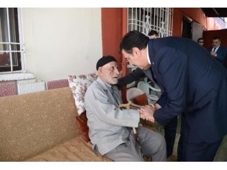 Bakan Tüfenkci’den şehit ailesine taziye ziyareti