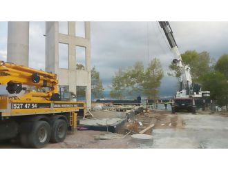 Vince bağlı sepet düştü: 2 ölü