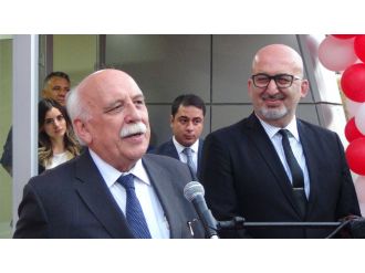 Van Devlet Tiyatrosu binasını açtı