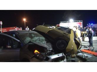 3 otomobil birbirine girdi: 1 ölü, 5 yaralı