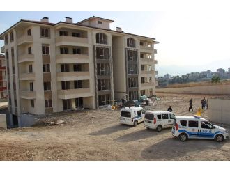 5. kattan düşen işçi hayatını kaybetti