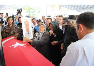 Kahramanmaraş şehidini uğurladı
