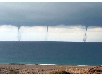 Denizde 3 hortum birden belirdi