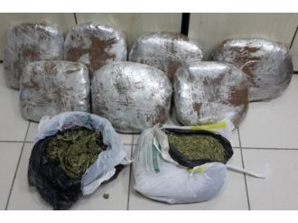 İzmir’de uyuşturucu operasyonu: 8 gözaltı