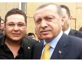 Hayranı olduğu Erdoğan’ın taklidini yaptı