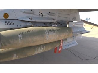 Mesajlar Musul’u vuran bombalara kazındı