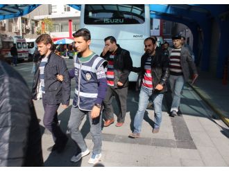 Diyarbakır’dan İzmir’e uyuşturucu sevkine polis darbesi