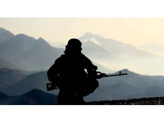 PKK’nın kadın keskin nişancısı öldürüldü