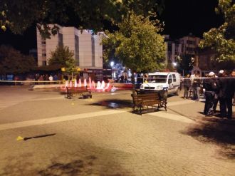 Rastgele ateş açtı: 2 ölü, 1 yaralı