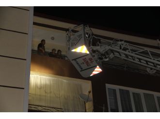 Yangında mahsur kalan aile dehşeti yaşadı